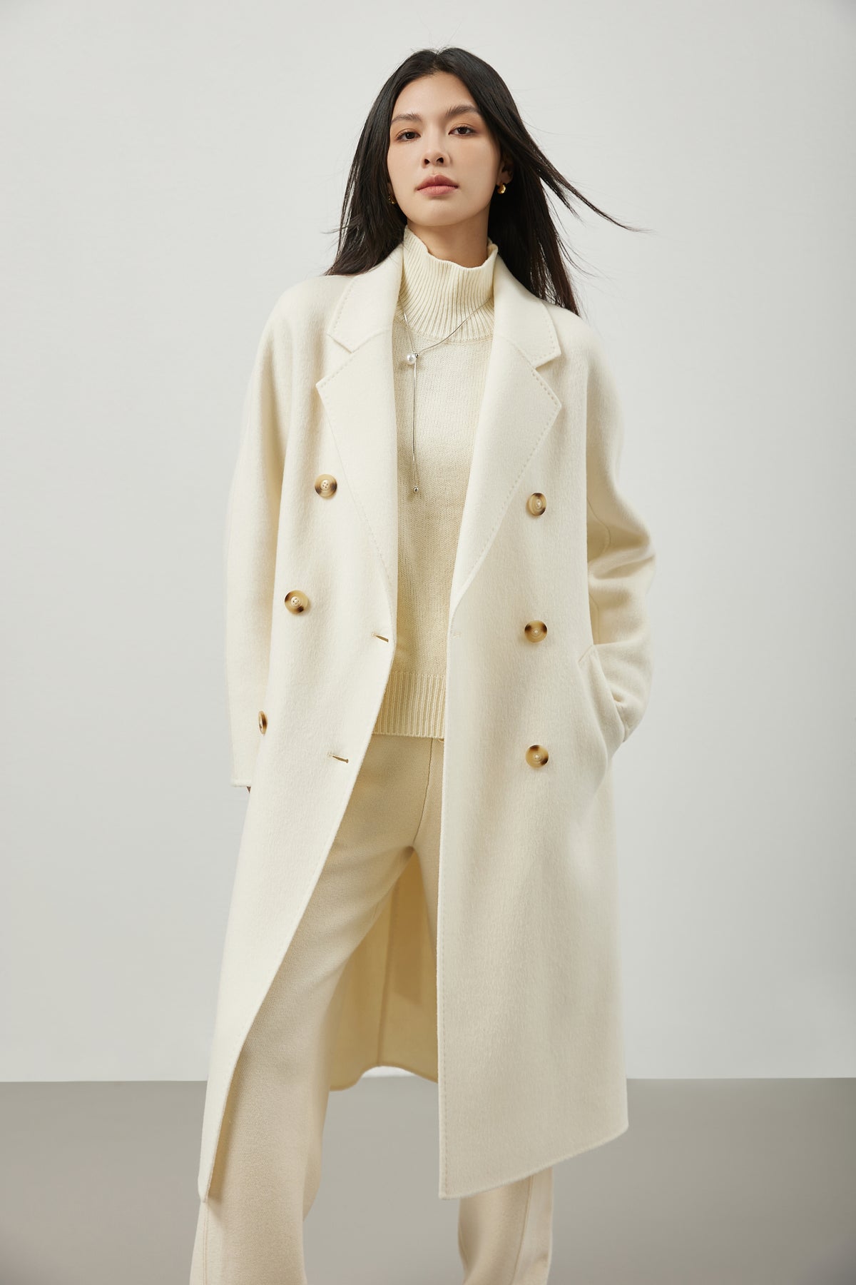 Manteau long en laine, soie et poil de chameau